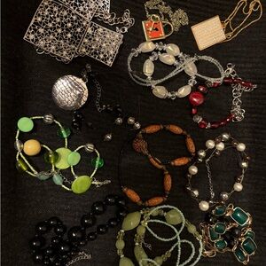 Elegant Silver and Green Jewelry Set